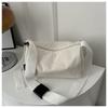 Bolsa de Veludo Listrada Estilo Japonês Coreano Feminina Casual Simples Alça Larga de Ombro Bolsa de Ombro Transversal 2024 Nova Moda Bolsa Almofada