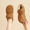 Sapatos femininos de inverno estilo Birkenstock retrô com forro de fleece, novos 2026, tamancos de pelúcia quentes antiderrapantes