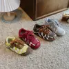Zapatos de Argán para Niños de Exterior 2026 Otoño/Invierno Nuevo Estilo Zapatos Deportivos de Moda para Niños Estilo Coreano Ligeros para Niñas Zapatos de Entrenamiento Alemanes