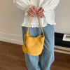 2026 Novo Estilo Japonês e Coreano Ins Bolsa de Ombro/Axila Macia em Camurça para Mulheres, Bolsa Saco Casual Simples Versátil da Moda