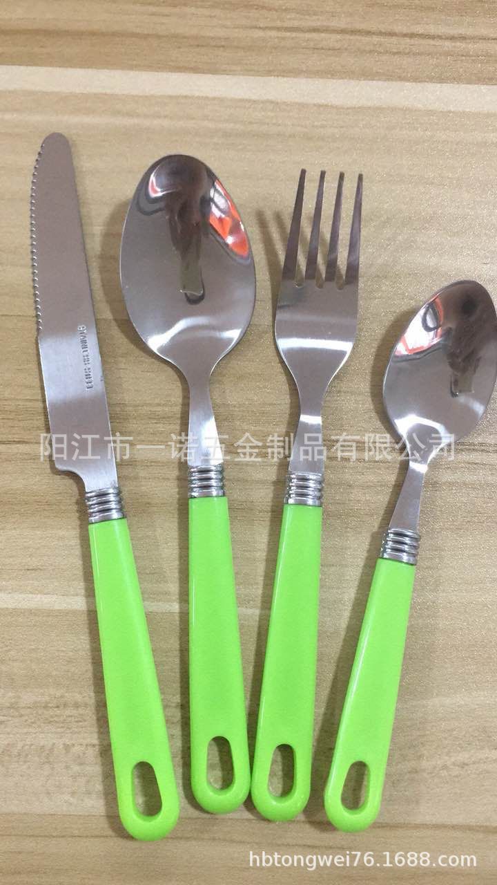 刀叉大小勺餐具黄叙辉水抛刀叉勺，小勺，平均0.6元1支，麻轮