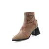 Botas Curtas com Rebites Outono e Inverno 2026 Novas Amazon Couro de Alta Qualidade Bico Redondo Salto Alto Botas Femininas-65