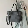 Bolsa de Mão de Qualidade para Comércio Exterior Feminina 2026 Verão Nova Retrô Cor Sólida Bolsa de Mão Versátil Bolsa Saco Simples Casual