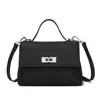 Bolsa Quadrada Pequena Feminina de Couro Genuíno 2026 Novo Modelo Simples Versátil Bolsa de Mão para o Dia a Dia Bolsa de Ombro de Couro Bovino de Primeira Camada Bolsa Transversal