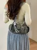 Bolso vintage de nicho súper popular para mujer, nuevo modelo de verano 2026, bolso versátil casual de hombro y cruzado, bolso tipo almohada de lujo ligero para el día a día