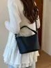 Nova Bolsa de Balde Elegante de Design de Nicho Primavera 2026 Tendência de Moda Texturizada Feminina Casual Ombro Transversal