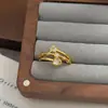 Anel Aberto Estilo Sonhador de Luxo Leve Inspirado em Chanel, Estrela e Meteoro, Totalmente Cravejado com Zircônia Diamantada, Exquisito e Elegante, Anel Empilhável Super Delicado