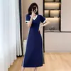 Vestido Negro de Talla Grande con Cuello en V, Cintura Alta, Corte A, Primavera 2026, Casual y Elegante, Rejuvenecedor, Ceñido a la Cintura, Adelgazante, Vestido Largo