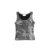 Moda Americana Y2K Casual Camuflaje Gris Estampado de Letras Moda Trendy Refrescante Conjunto de Chaleco Deportivo y Shorts