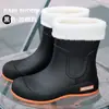 Nuevos zapatos impermeables para mujer, botas de lluvia de tubo alto antideslizantes para estudiantes, moda coreana, botas de agua de tubo largo, calzado de goma de uso exterior, botas de lluvia combinables