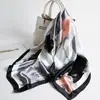 Oferta Especial Seda de Hangzhou Sedas y Satines Bufanda Cuadrada Grande de 90 cm Bufanda de Seda Simulada Bufanda Versátil para Mujer Chal Delgado de Primavera y Otoño Protección Solar