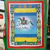 Exquisitos productos étnicos de estilo Xizang, banderines de oración verticales colgantes de alta calidad y gran tamaño, banderines de oración impresos de colores y banderas de caballos de viento al por mayor