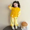 Roupas de Outono para Meninas Moletom com Capuz Cartoon Roupas Esportivas Novo Estilo de Outono Conjunto Casual Elegante de Duas Peças para Crianças Estilo Outono para Bebê Menina