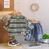 Conjunto de Ropa de Verano Moderno para Niños 2026 Nuevo Estilo de Verano Ropa de Moda de Dos Piezas de Mezclilla Rayada para Niños
