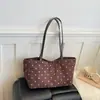 Bolso de Mujer de Lunares de Alto Valor 2026 Otoño Nuevo Moderno Bolso de Hombro Único y de Mano Ligero Versátil Bolso Tote de Gran Capacidad