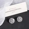 Pendientes Redondos de Lujo Ligero Exquisitos Brillantes Elegantes de Gama Alta con Circonita Plateada y Diamantes Completos Pinzas para Orejas Tipo Bobina de Mosquitos Versátiles y Elegantes