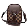 2026 Nuevo Modelo Teléfono Móvil de Mamá Bolso de Mujer con Acabado de Alta Gama, Billetera Estampada de Moda, Bolso de Hombro Cruzado Versátil Retro