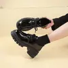 Elegantes zapatos de cuero para mujer, estilo británico transfronterizo, nueva colección de comercio exterior 2026, zapatos Mary Jane de charol con cordones, de caña baja y suelas gruesas