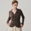 Nueva chaqueta casual de manga larga versátil, suave, de color liso, con botones y bolsillos para mujer, cárdigan de cachemira con cuello de solapa