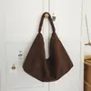 Bolso de Hombro Grande de Felpa y Gamuza Estilo Retro de Nicho para Mujer Moderno 2026 Nuevo Casual Versátil para Viajes Diarios Bolso de Hombro Único