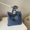 Bolsa de Ombro Jeans Simples com Bordado de Letras Estilo Coreano Grande Capacidade Elegante 2026 Nova Tendência para o Dia a Dia de Mães