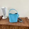 Bolsa de ombro de luxo leve de alta qualidade, bolsa de axila, novo estilo 2026, bolsa transversal feminina para o dia a dia, bolsa de balde retrô requintada, super popular