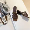 Primeiro Encontro com o Design Recortado Estilo Resort, Sandálias Elegantes de Uma Tira para Mulheres, Casuais, Simples, Confortáveis e Adequadas para Uso ao Ar Livre, Salto Alto
