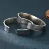 Venta al por mayor 990 pies plata personalidad hipster versión ancha Patrón martillado a mano pulsera de hombre patrón horizontal Joyería de plata tailandesa