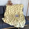 Manta polar de otoño e invierno, forro polar de coral, adecuada para oficina, dormitorio, siestas, como chal, manta de sofá o colcha