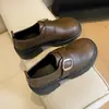 Mocasines Retro Otoño 2026 Nuevos Zapatos Pequeños de Cuero Estilo Británico Simple Tacón Grueso Suela Gruesa Temperamento Zapatos Individuales Franceses