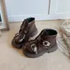 Botas Martin Infantis com Plush Segunda Camada de Algodão 2026 Outono/Inverno Novo Estilo Botas Curtas Quentes para Meninas Botas Estilosas de Princesa Botas para Meninos