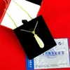 Colgante de Frijol de la Fortuna de Jade con Incrustaciones de Oro Antiguo Estilo Chino Colgante de Moda para Mujer Collar de Frijol Regalo Promocional para Evento en Vivo