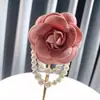 Lenço de Seda Vintage Camélia Estilo Coreano Acessório de Roupa Broche de Tecido Broche de Pérola Joias Femininas Venda por Atacado