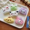 Peluche de dibujos animados de tamaño pequeño, lindos accesorios de rana de Sanrio, broche para el cabello con clip para niños, material de broche colgante