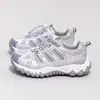 Tênis esportivos femininos super populares, novo modelo outono 2026, sapatos de trilha versáteis em malha respirável, tênis estilo pai coreano mais vendidos