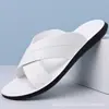 Sandálias rasteirinhas de tira cruzada masculinas Chinelos simples preto e branco Solado macio antiderrapante para uso externo Sapatos de praia Dropshipping