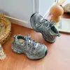 Zapatillas deportivas para niños, nuevo modelo 2026, zapatillas de correr para niños, unisex, ligeras, antideslizantes, versátiles, zapatillas de papá para niños