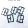 Bolsa para Ropa Botón Tallado Colgante Chapado Hebilla Decorativa Japonesa y Coreana Pulsera Exquisita Hebilla de 3CM Tres Hebillas Hebilla Cuadrada
