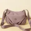 2026 Nuevo Modelo Bolso de Hombro Simple y Ligero de Tela de Nylon con Múltiples Compartimentos para Mujer, Bolso Cruzado de Viaje de Moda de Color Sólido Casual