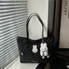 Bolso de mano de nicho para el día a día, moderno y lindo para ir al trabajo, bolso de mano de lunares de gran capacidad para mujer, bolso de hombro casual estilo coreano para mujer