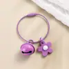 Chaveiro Flor de Borracha Macia Colorida com Argola de Fio de Aço e Pingente de Sino Acessórios para Joias DIY Chaveiro Pingente de Bolsa