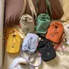 Bolso Cruzado Nuevo, Bolso para Botella de Agua, Bolso Pequeño Casual Ligero para Teléfono Móvil, Tela de Nailon, Bolso para Taza de Agua de Viaje y Fitness para Hombres y Mujeres