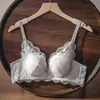 Lingerie Renda Desejo Puro Estilo Francês para Seios Pequenos, Realçando e Aumentando, Sem Copa Vazia, Anti-Queda, Coleta Lateral dos Seios, Sutiã Vermelho Sexy