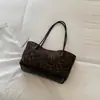 Bolsa Tote Retrô Estampada de Leopardo Elegante Moda de Alto Valor Grande Capacidade Bolsa de Ombro para o Trabalho e Lazer Bolsa de Braço com Sensação Relaxada