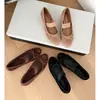 Sapatos Mary Jane estilo ballet em camurça de ovelha com aumento interno de altura, outono 2026, salto baixo plataforma, laço, couro genuíno, sapatos femininos