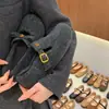 Zapatos de Algodón Estilo Birkenstock Grises para Mujer, Nuevo Estilo Invierno 2025, con Aumento Interno de Altura, Suela Gruesa, Cálidos y con Forro de Felpa, Mocasines