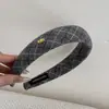 Faixa de Cabelo Esponjosa Xadrez Retrô para Mulheres 2025 Novo Estilo Top Alto Crânio Moda Acessório de Cabelo Lavar o Rosto Antiderrapante Grampo de Cabelo