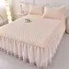 Nuevo Estilo Princesa de Verano Juego de Tres Piezas de Colchoneta Suave de Látex Engrosada Colchoneta de Seda Helada Lavable a Máquina Colchoneta Estilo Falda de Cama