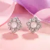 Pendientes de Trébol de Cuatro Hojas Imitación Chalcedonia Blanca Ultra Brillantes 2024, Lujo Ligero, Pendientes Frescos y Elegantes, Accesorios de Oreja Artísticos y Frescos