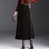 Falda de Terciopelo Dorado Estilo Retro Línea A para Mujer Otoño 2026 Nueva Elástica Cintura Alta Larga Elegante Versátil Casual